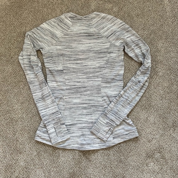 Lululemon Outrun the Elements Long Sleeve - Picture 6 of 14